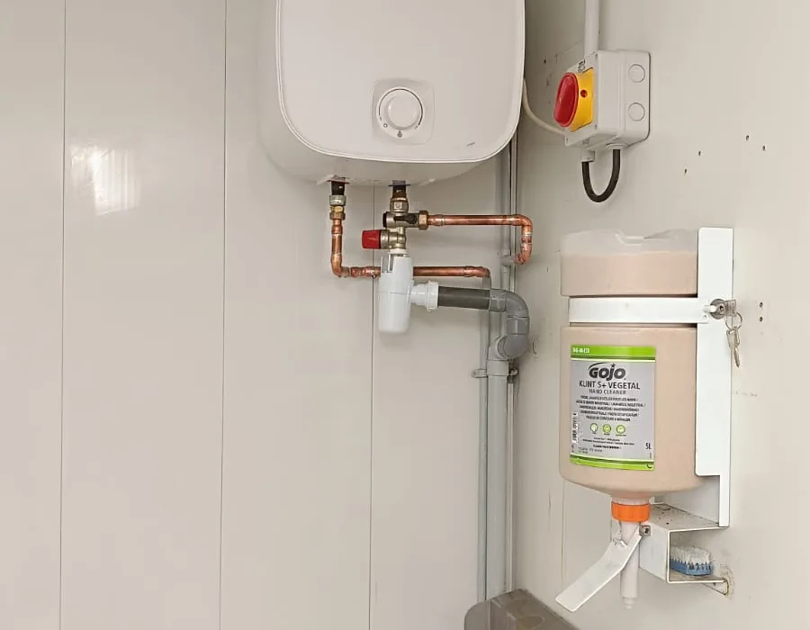 Installation de chauffe-eau au Mans par Fuitéo